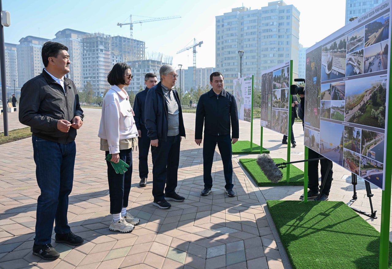 Президент Қасым-Жомарт Тоқаев «Жасыл Астана» экологиялық акциясына қатысты